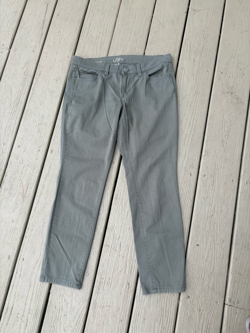 LOFT Woman’s Avocado Green Slim Straight Leg Cropped Jeans, Size: 6P